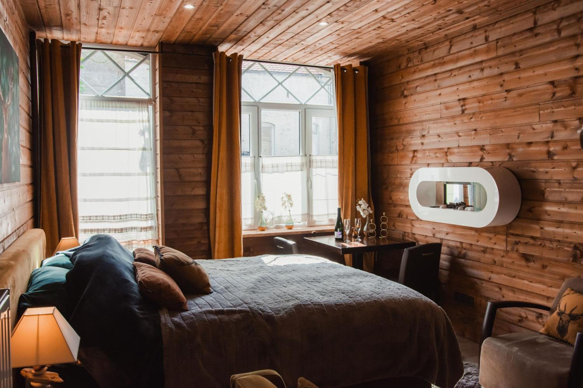Maison D'Hote Les Notes Endormies Suite Le Refuge Walcourt Екстериор снимка