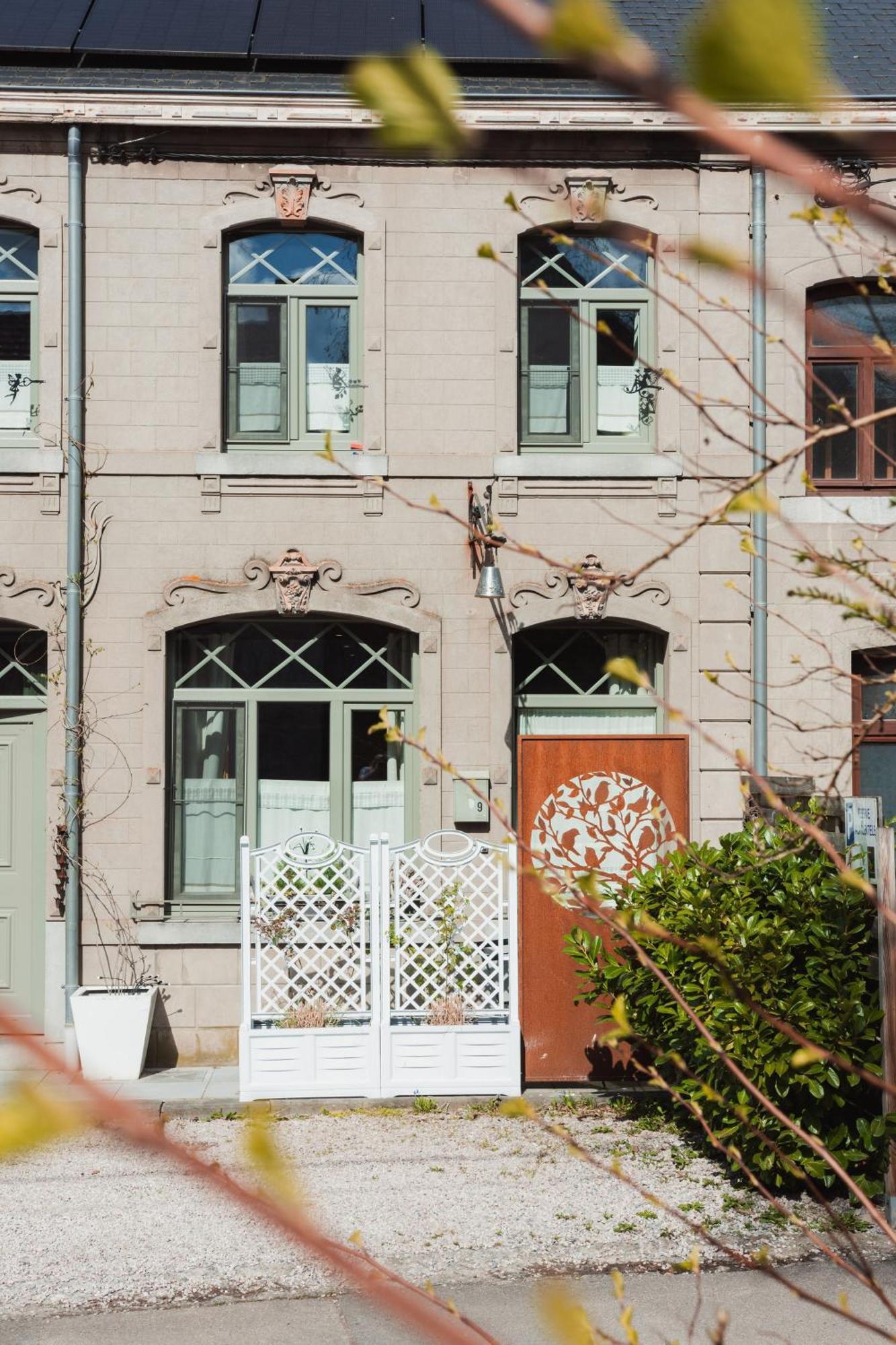 Maison D'Hote Les Notes Endormies Suite Le Refuge Walcourt Екстериор снимка